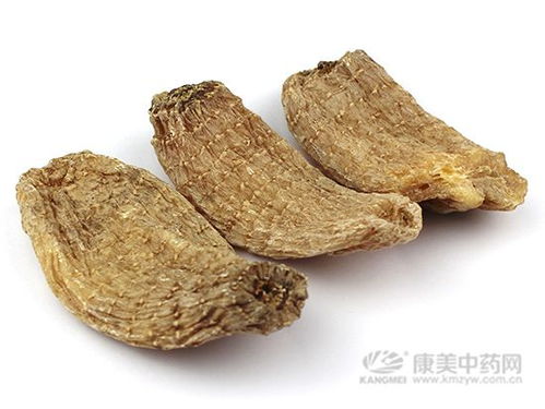 肝肾亏虚颈椎病难抬头 调理就用天麻炖鱼头